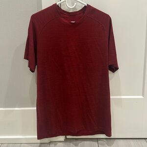 LULULEMON Men’s Vent Shirt